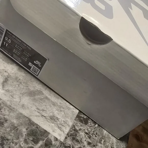 Nike White Shoe Box - Picture 4 of 5